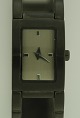www.ebuy.dk pr�senterer: REMREM damearmb�ndsur i st�l, quartz, flot ur, �ske medf�lger. urkassen m�ler 17 x 24 mm