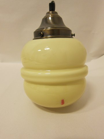 Loftslampe
Gammel loftslampe i glas, inkl. ophæng
Diam: 14cm