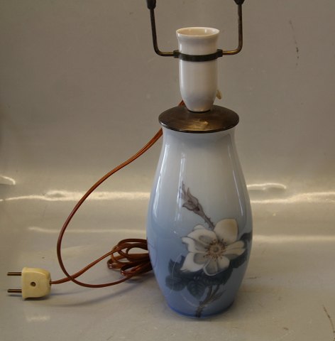 Bing & Grøndahl B&G 8497-143 Mørkeblå vase med hvid blomst -12 cm monteret med 
fatning som lampe
