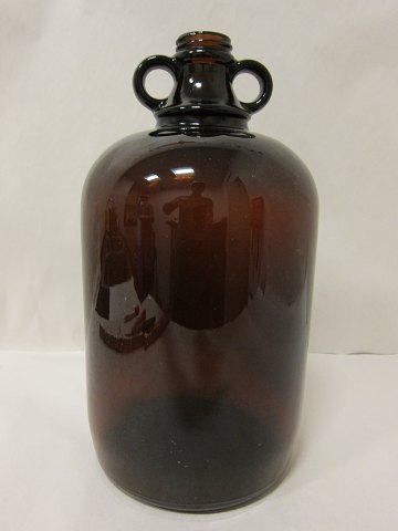 Glasflaske med 2 ører, brun
H: 32cm