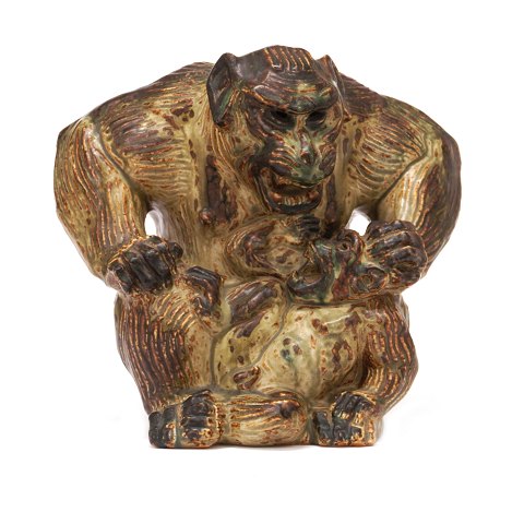 Large stoneware monkey by Knud Kyhn for Royal 
Copenhagen 20200. Light sung glaze. H: 25cm
