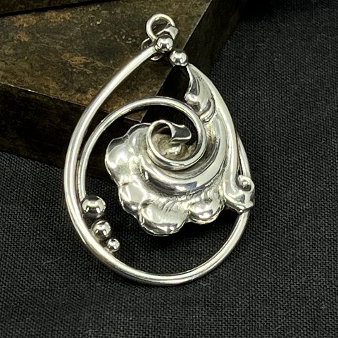 Beautiful pendant in silver