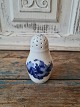 Karstens Antik 
presents: 
Royal 
Copenhagen Blue 
Flower salt 
shaker no. 8225