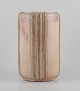 L'Art 
præsenterer: 
Arne Bang, 
stor og sjælden 
gulvvase. 
Glasur i 
grønbrune 
toner.