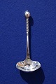 Antikkram 
präsentiert: 
Dänisch 
Silberbesteck, 
Saucenkelle von 
Jahr 1954