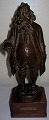 Axel Locher Bronze figur af "von Bremenfeldt". Signeret Axel Locher 1917. Måler 25cm og 29,5cm ...