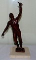 Royal Copenhagen Bronze statuette Sterett-Gittings Kelsey Tennis spiller fra 1976. Måler 32,5cm ...