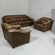 Sofasæt m. læderbetræk best. af 3-personers sofa og2 lænestole, (HxBxD sofa: 80x215x85 cm), af ...