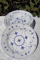 Kgl. Musselmalet riflet Kongelig porcelæn. Royal Copenhagen Musselmalet riflet, stor dyb ...