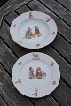 Børneporcelæn med børnemotiver, sandsynligvis tysk porcelæn fra 1930'rne. En rigtig flot ...