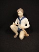figur.Bing & Grøndahl B&G nr. 2321 den Lille sømand.højde: 13,5 cm I 1.sortering.  pris. ...