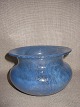Blå "troldglas" skål fra Holmegaard, designet af Sidse Werner (1931-1989) i 1975. Lav bred skål ...