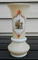 1800tals opaline vase, med håndmalet Thorvalsen motiv.Højde 19cm.