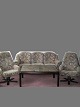 Flot polstret Sofa Længde: 200 cm , Dybde: 73 cm, højde i ryg 73 cm.samt 2 lænestole med ...