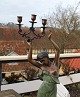 Stor trearmet lysestage 81.5 cm Kvinde i klassiske gevandter Bronze? Ingen stempler etc Se billeder