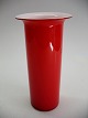 Vase fra "Regnbueserien" Orange/opal. Designet af Michael Bang for Holmegaard i 70'erne og ...