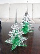 Juletræer i kunst glas - fra Sverige (Ronneby) - 2 størrelser højde 21 cm kr. 175,-( 2 stk.)  og ...