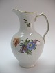 Saksisk Blomst /let chokolade kande nr. 1862 i ll. sortering. Højde ca. 23 cm. Vare nr. ...