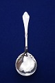 Freja sølvtøj sølvbestik i tretårnet let hamret sølv.Serveringsske fra 1928 i pæn stand. L 21cm