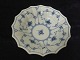 Kongelig porcelæn Royal CopenhagenKgl. Musselmalet riflet skålMed ny nr. 351 Gl. Nr. ...