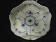 Kongelig porcelæn Royal CopenhagenKgl. Musselmalet riflet fadMed ny nr. 421 Gl. Nr ...