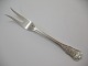 Rosenborg stegegaffel længde ca. 20,7 cm fremstillet af A. Michelsen i sterling sølv. Vare nr. ...