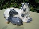 Kongelig. Lipizzaner med føl. Design Jeanne Grut.Nr. 4698. L. 17.7 cm. H. 10 cm. II. Sort.