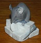 Figur af mus i porcelæn fra Royal Copenhagen. 2. sortering. Fremstår i god stand uden skader ...