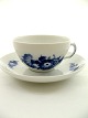 Kongelig porcelæn flettet thekop og underkop nr.8269 1.sort.