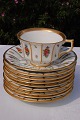 Kongelig porcelæn. Royal Copenhagen Henriette. Håndmalet porcelæn, Kgl. Henriette kop nr. 8500. ...