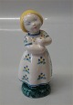 Aluminia fajance Børnehjælpsdagsfigurer. 1941 Lillesøster # 2260 12,5 cm. Børnehjælpsfigurerne ...