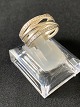 Antik Huset 
præsenterer: 
Dame sølv 
ring i flot 
design med sten
Pendora
Stemplet. 925S 
ALE
Størrelse 56