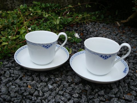 2 cups chocolate No. 090 in the Princess pattern of 1st 5000 m2 showroom
