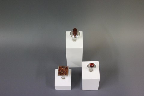 Silver rings 925s with amber from 550 kr. Several different rings in stock at 
the moment. 
5000 m2 showroom.