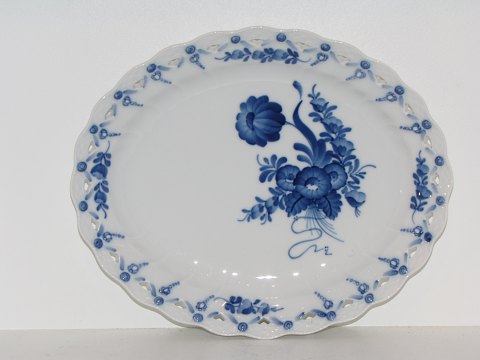 Blue Flower Curved
Platter with pierced border