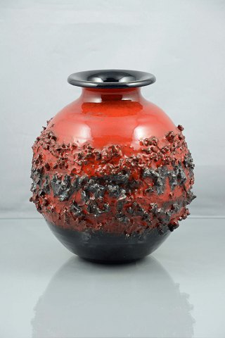 Vase med islandsk lava glasur