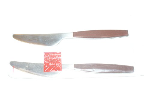 Strata knives  of stainless steel and brown plastic.