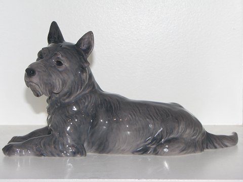 Rare Bing & Grondahl figurine
Scottish Terrier laying with wagging tail