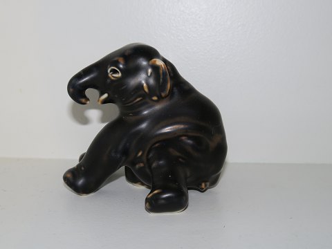 Royal Copenhagen figurine
Elephant cub