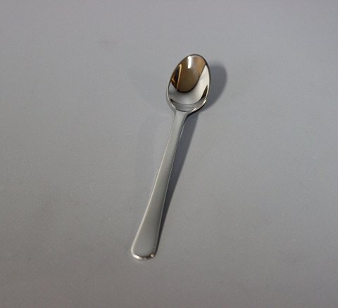 Small tea spoon, BO BONFILS, by Georg Jensen in steel.
5000m2 showroom.