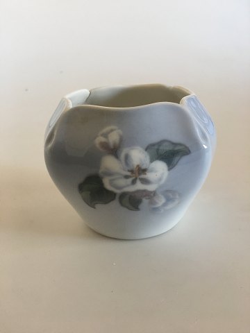 Royal Copenhagen Vase No 53/423 med Blomstermotiv