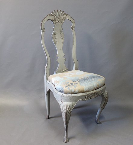 Gray Painted Rokokostol from 1740 with newly upholstered seat.
5000 
m2 showroom