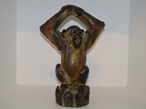 Arne Ingdam art pottery
Large figurine, monkey