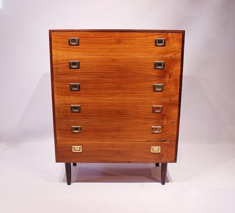 Chest of drawers in rosewood by the furniture factory, Reoval, of danish design 
from the 1960s.
5000m2 showroom.