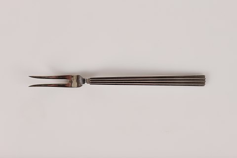 Georg Jensen
Bernadotte
af sterling sølv
Stor pålægsgaffel
L 18 cm