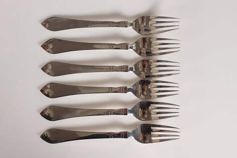 Georg Jensen
Continental
Dinner Fork
L 19,2 cm