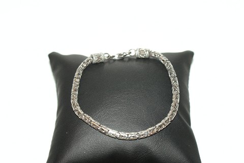 King chain bracelet sterling
SOLD
