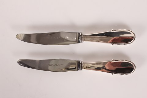 Georg Jensen
Beaded Flatware
Lunch Knives
L 19 cm