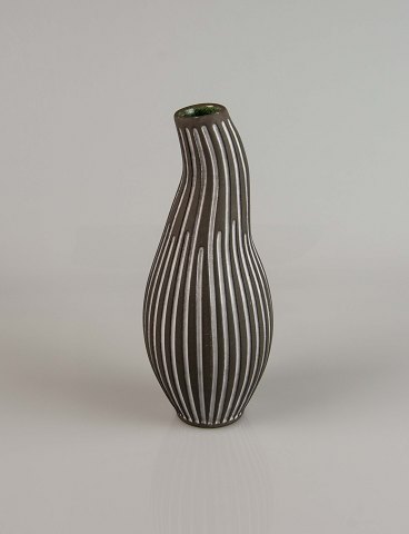Keramik vase med striber
Helge Østerberg