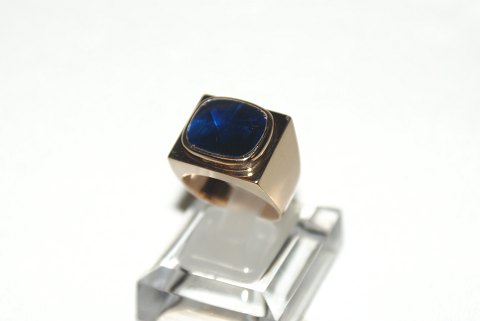 Elegant Mens Gold Ring with Dark Blue Stone in 14 Carat Gold